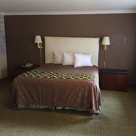 American Inn ستوكتون، كاليفورنيا المظهر الخارجي الصورة