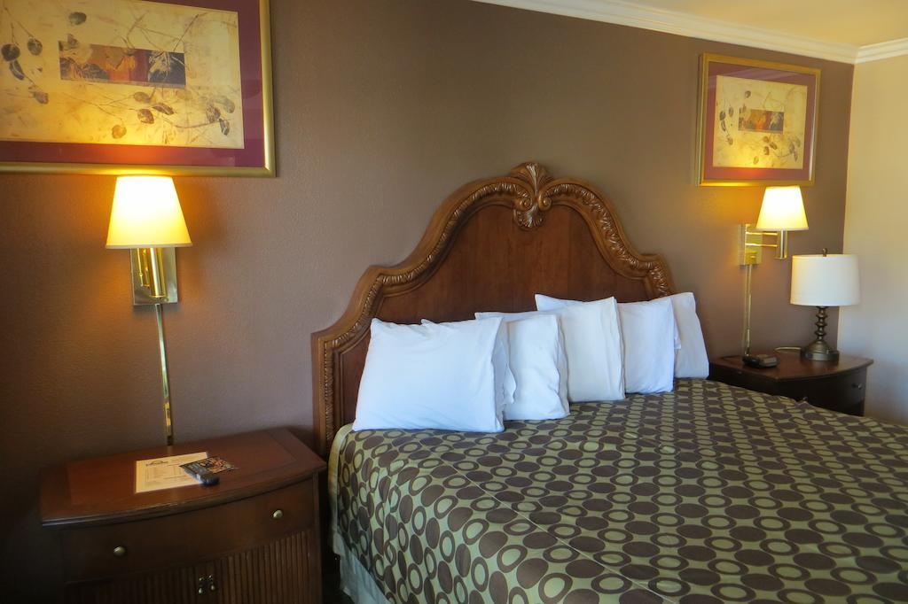 American Inn ستوكتون، كاليفورنيا المظهر الخارجي الصورة
