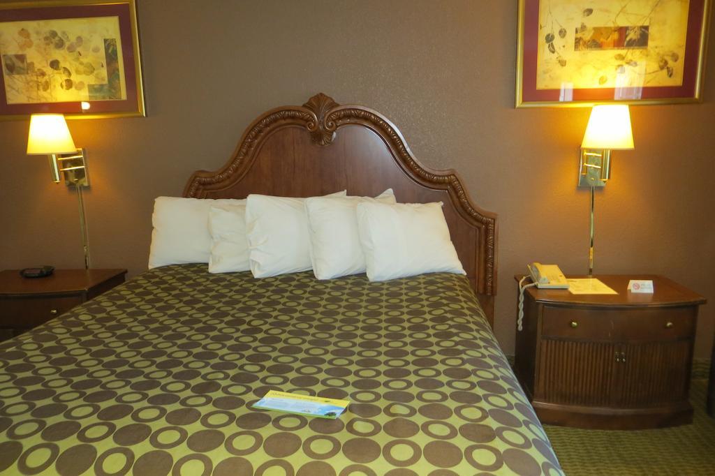 American Inn ستوكتون، كاليفورنيا المظهر الخارجي الصورة