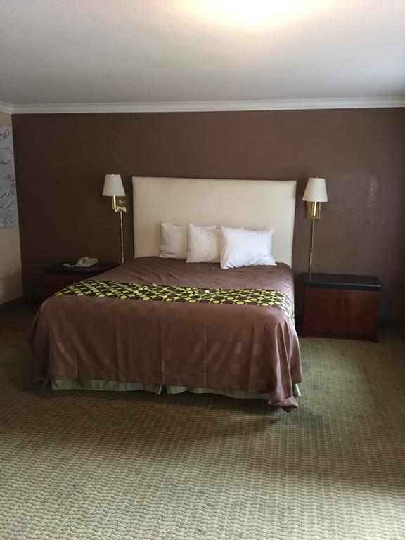 American Inn ستوكتون، كاليفورنيا المظهر الخارجي الصورة