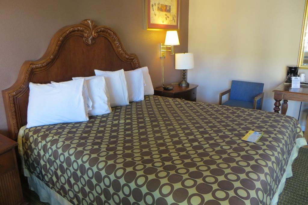 American Inn ستوكتون، كاليفورنيا المظهر الخارجي الصورة