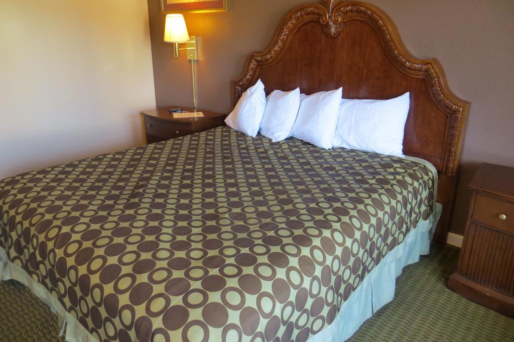 American Inn ستوكتون، كاليفورنيا المظهر الخارجي الصورة